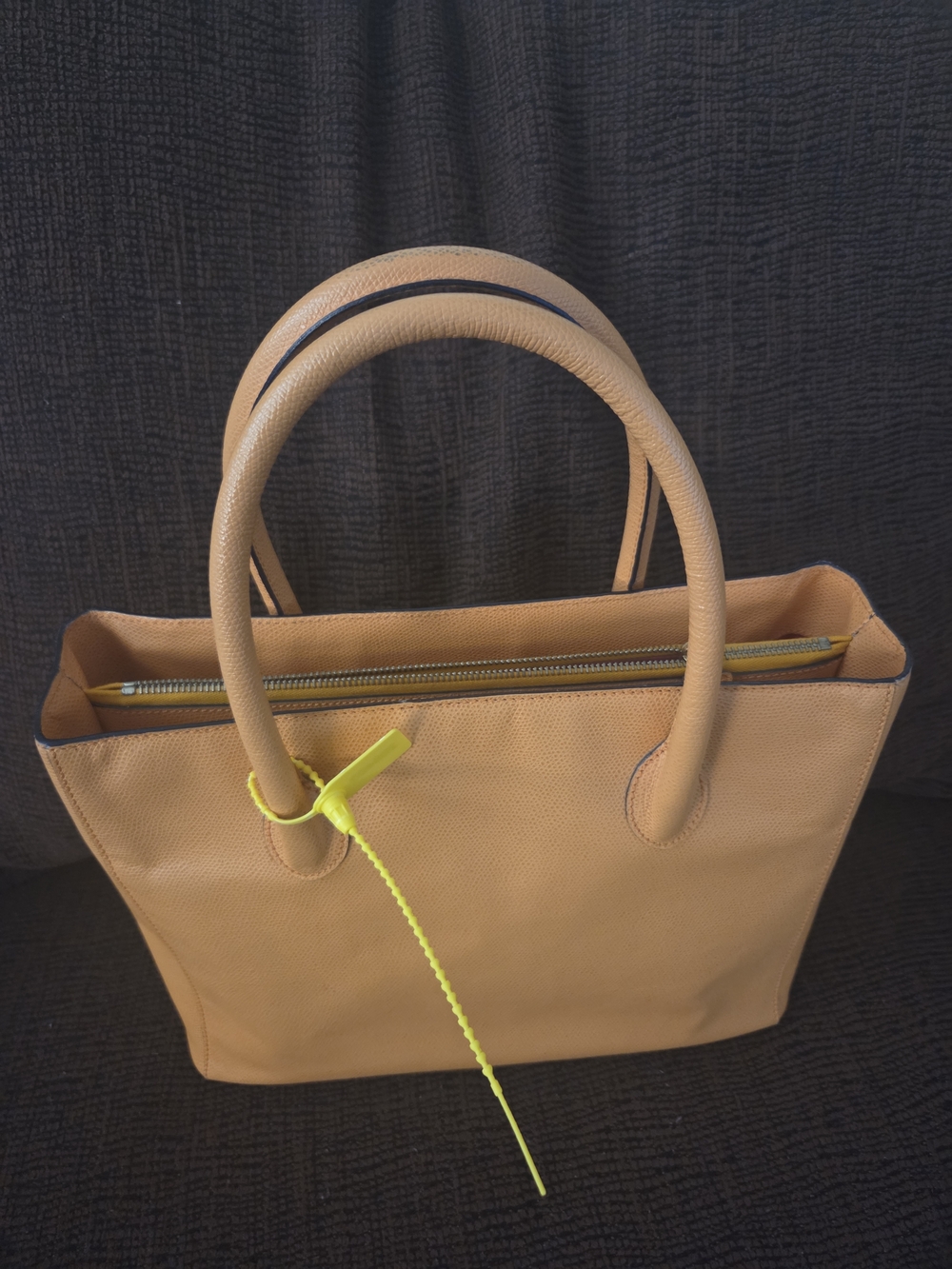 Celine Classic Light Orange Leather Tote Bag - Women's Handbag - Picture 4 of 6